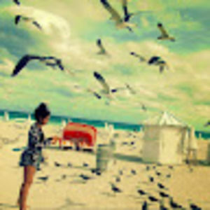 Meet your Posher, Amira